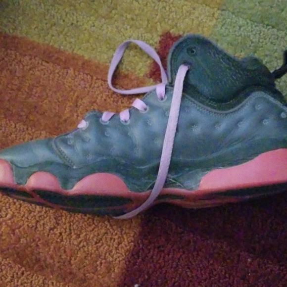 Shoes - Picture 2 of 4